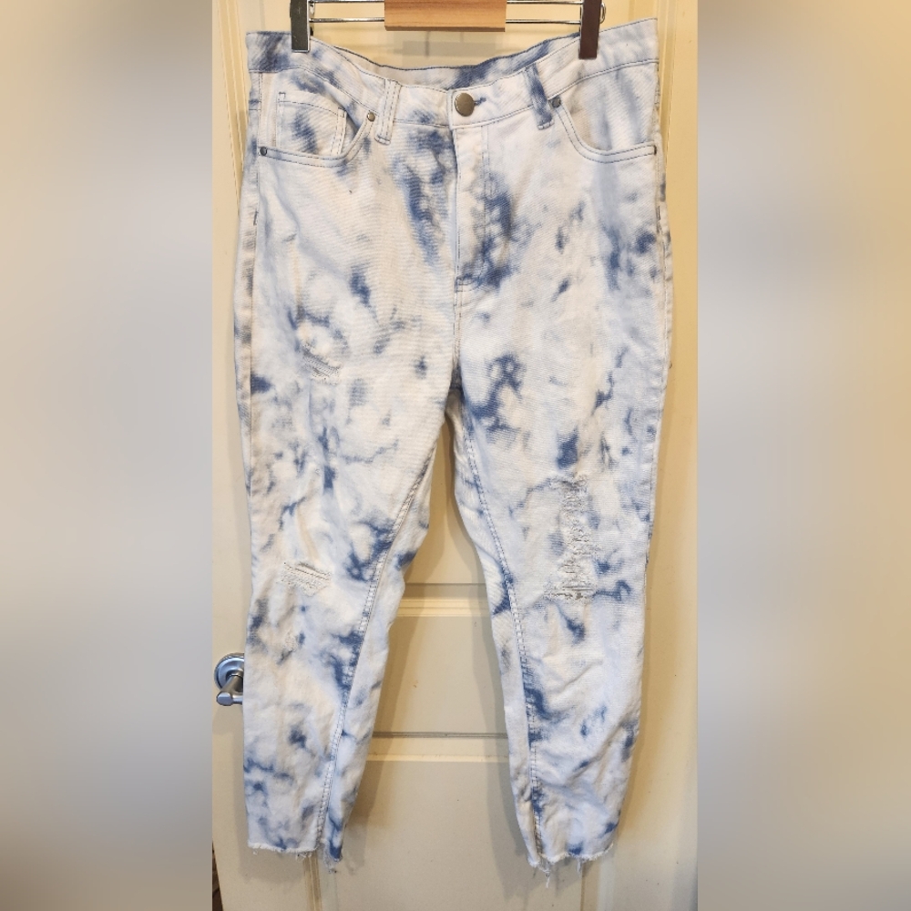 NoBo Cropped Tiedye Jeans.Never Worn